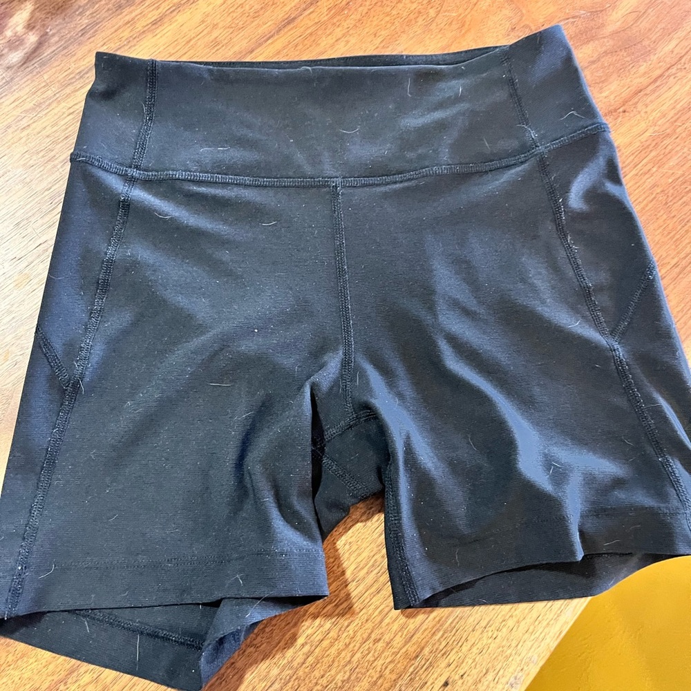 OUTDOOR VOICES Black Shorts